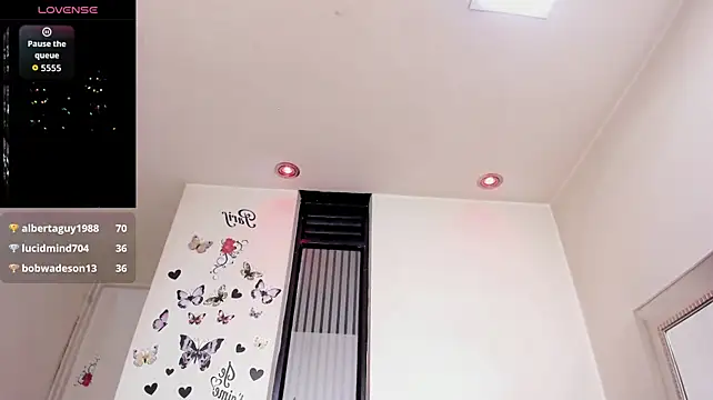 Mia_tits