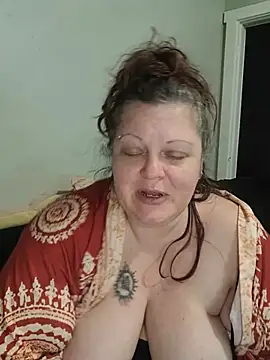 ticklesquirt live cam preview
