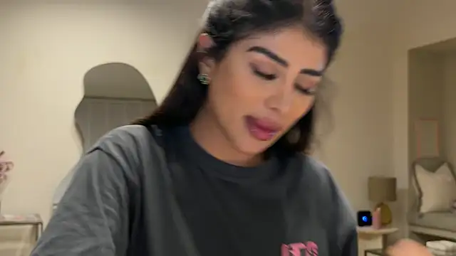 ArabicBarbie webcam