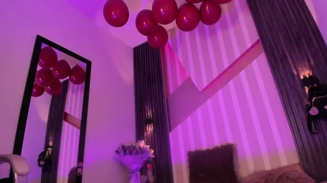 LittleeStar live cam on StripChat