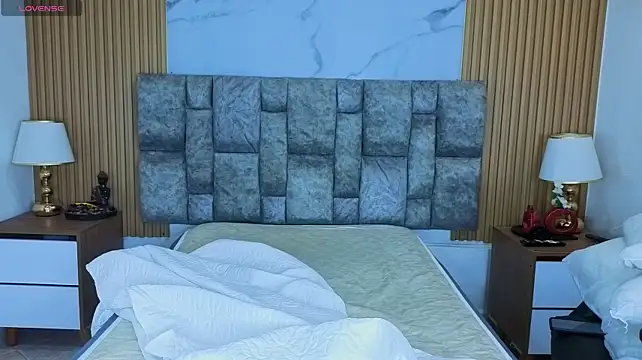 luna__velvet_