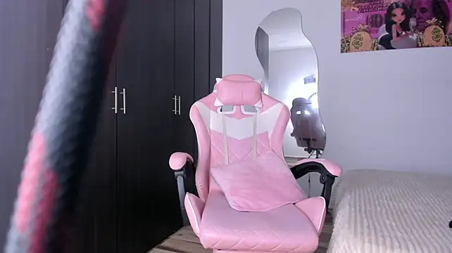 kendal_hot01