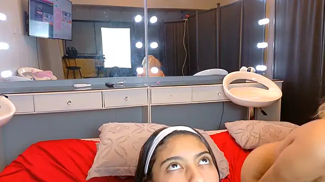 strawberrymia69