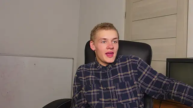 Chris_Holt