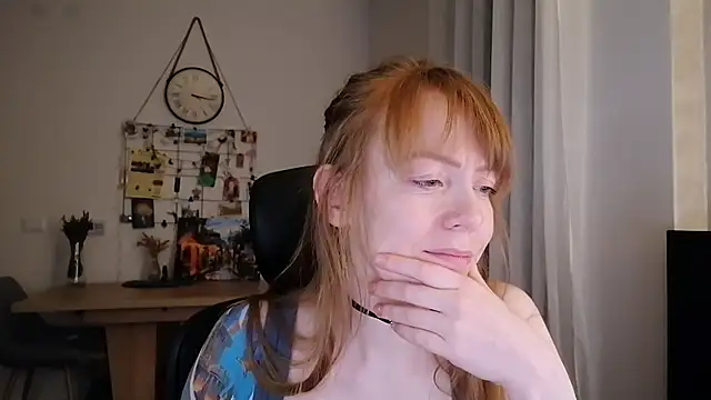 Aurora_Velvett_