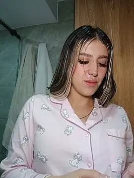Eva_222 webcam