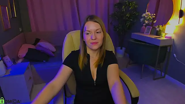 Kira_Miragee webcam