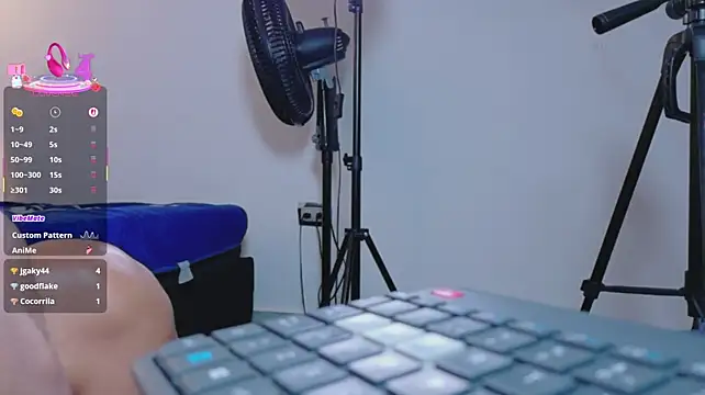 BoomChikaWow live sex cam