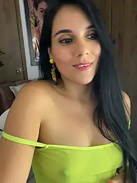 Miaswwe live cam on StripChat