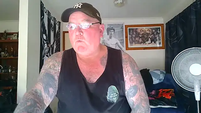 KINKYBLUEYES69