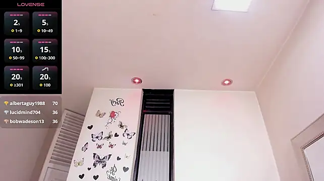 Mia_tits webcam