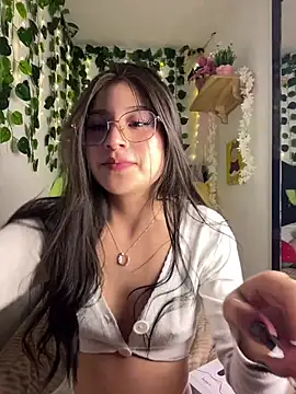 Neftis_lyria live cam on StripChat