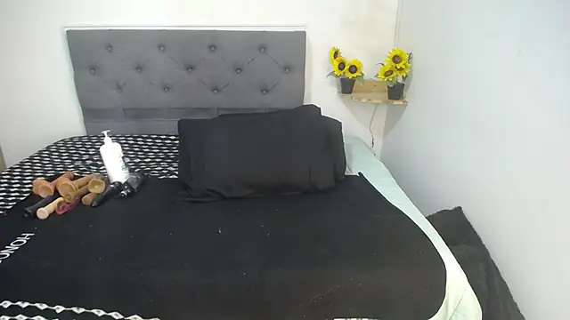 sasi_luna live cam preview