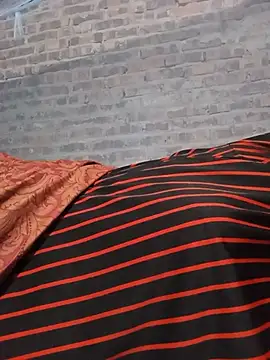 Linda-04 live cam preview