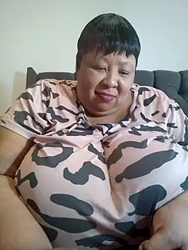 nancy111 (F milf) - Make Me cum and squit in my toy