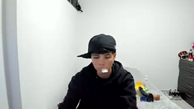 Bruno_Cruzz live cam model