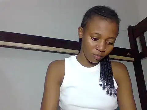 Pretty_dolll live cam on StripChat