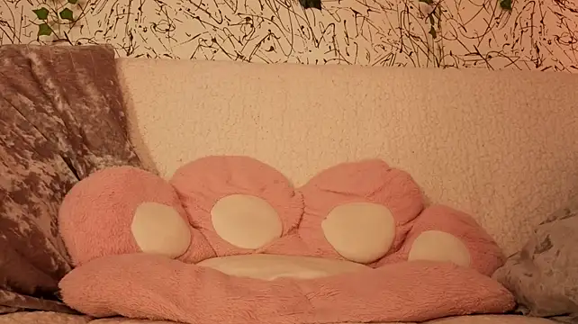 luna_cross live cam on StripChat