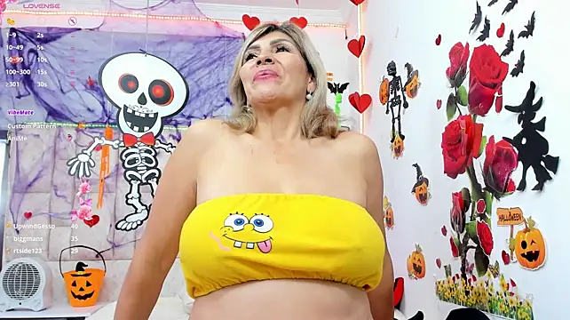 Celeste_Lincon live cam on StripChat