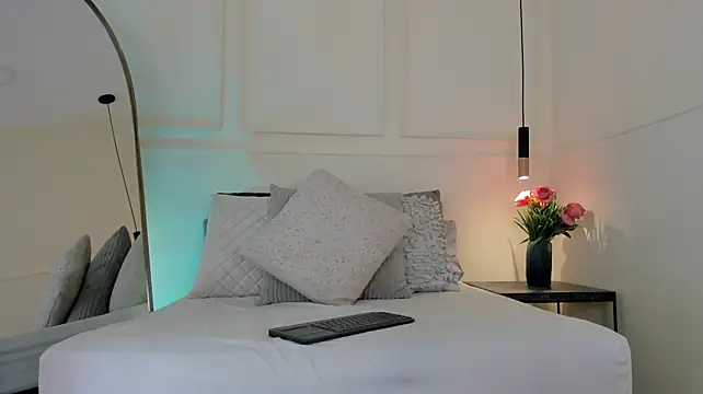 SusanOxford live cam preview