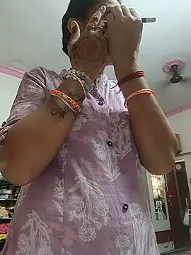 Sexy-Suhani2