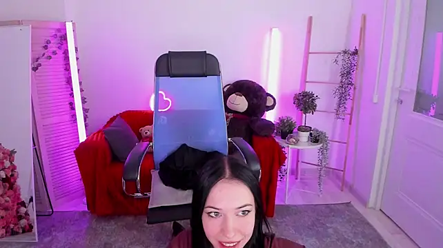 EvieLane live cam preview