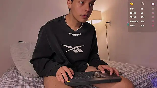 itsAlex_