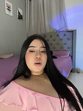 Aliciaa_white