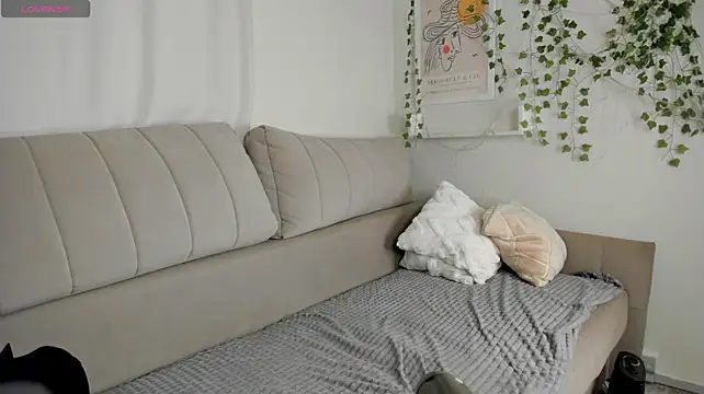 Valerie_Foxy