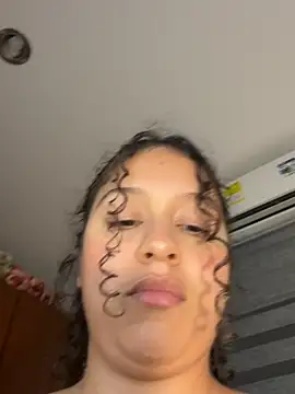Shara_dreams webcam