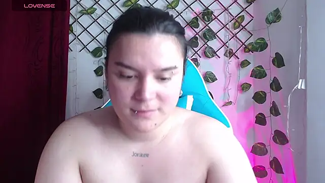 Nika_1_ live cam on StripChat