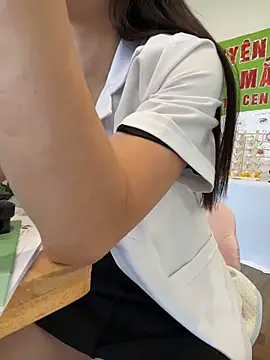 Sneaky_Cumshoot