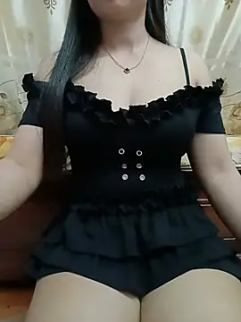 NgocQuyen2K live cam preview