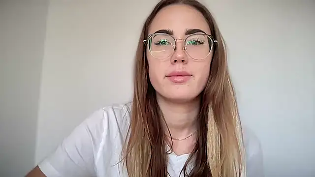 luxie_milady live cam preview