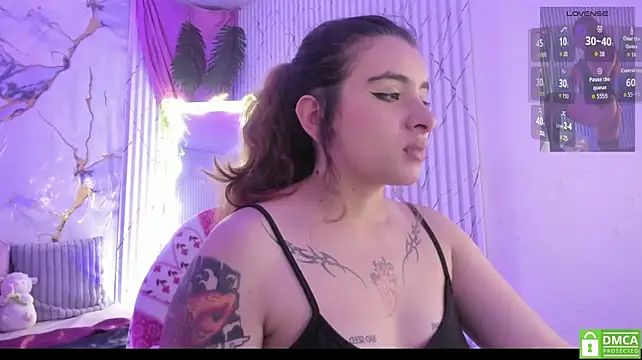 Naomy_tay1