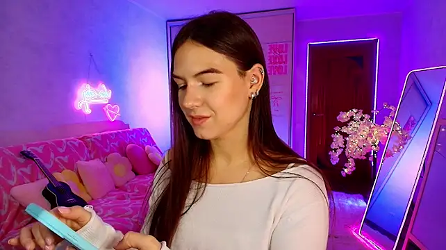 luna_lust_212 live cam preview