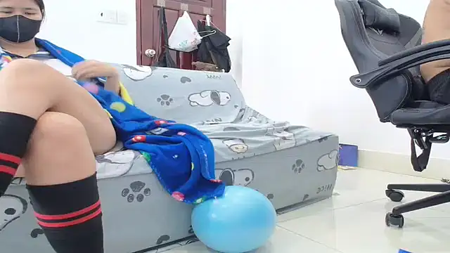 Grass_99 live cam on StripChat