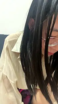Caihong- live cam on StripChat