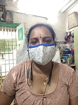 salukutty live cam on StripChat