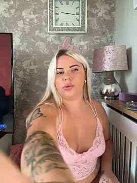 blonde_baddie webcam