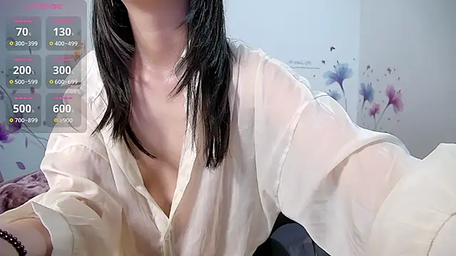 Caihong- live cam on StripChat