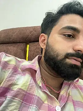 Royalboy_03 live cam on StripChat