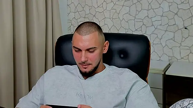 ClintMasters live sex cam