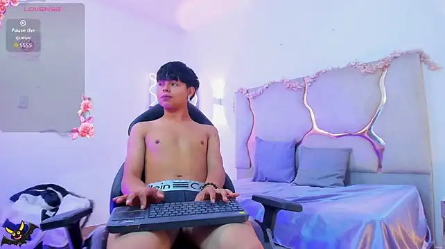 deann_tay (M twink) - naked