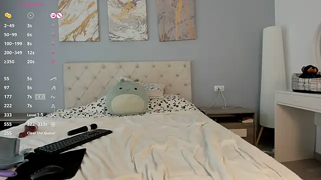 IvyTease_ live cam on StripChat