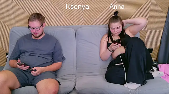 Ksenny live cam preview