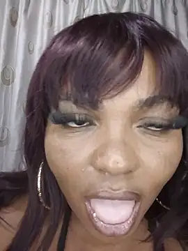 Mommy1896 live cam preview