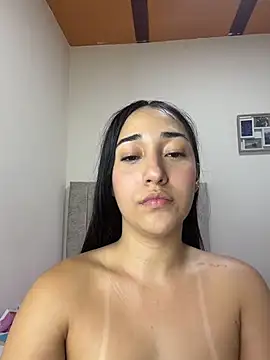 isabellaHill2 live cam preview