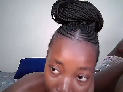 petite_Lyne