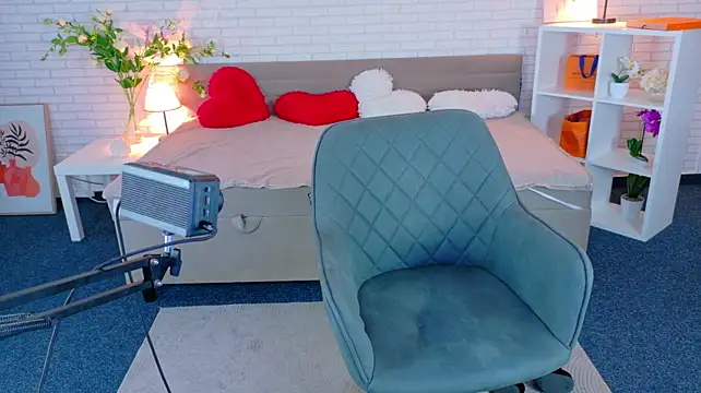 BellaSkyyy live cam preview